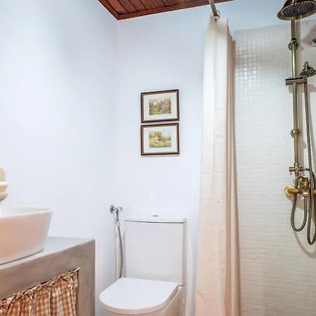 Casa Da Bisa, By Op *