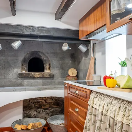 Casa Da Bisa, By Op * São Vicente